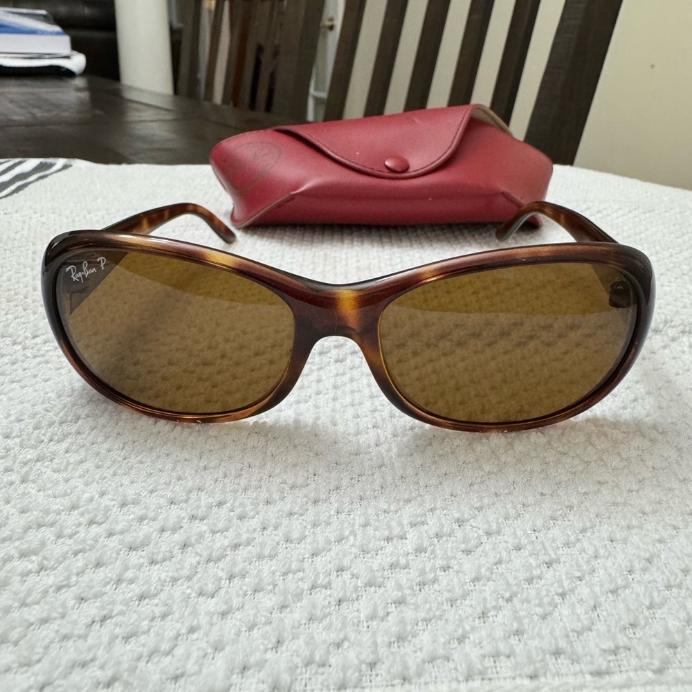Ray-Ban Havana Brown Sunglasses with Case